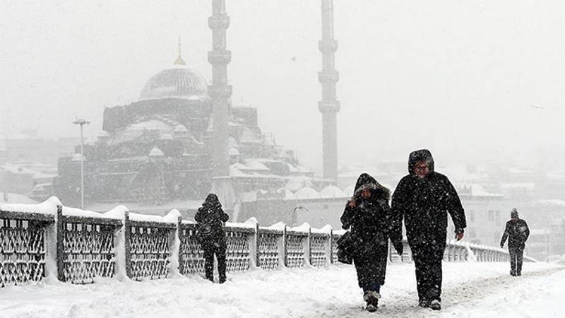 İstanbul’a yağacak kar için tarih verildi: 15 gün boyunca kar yağacak